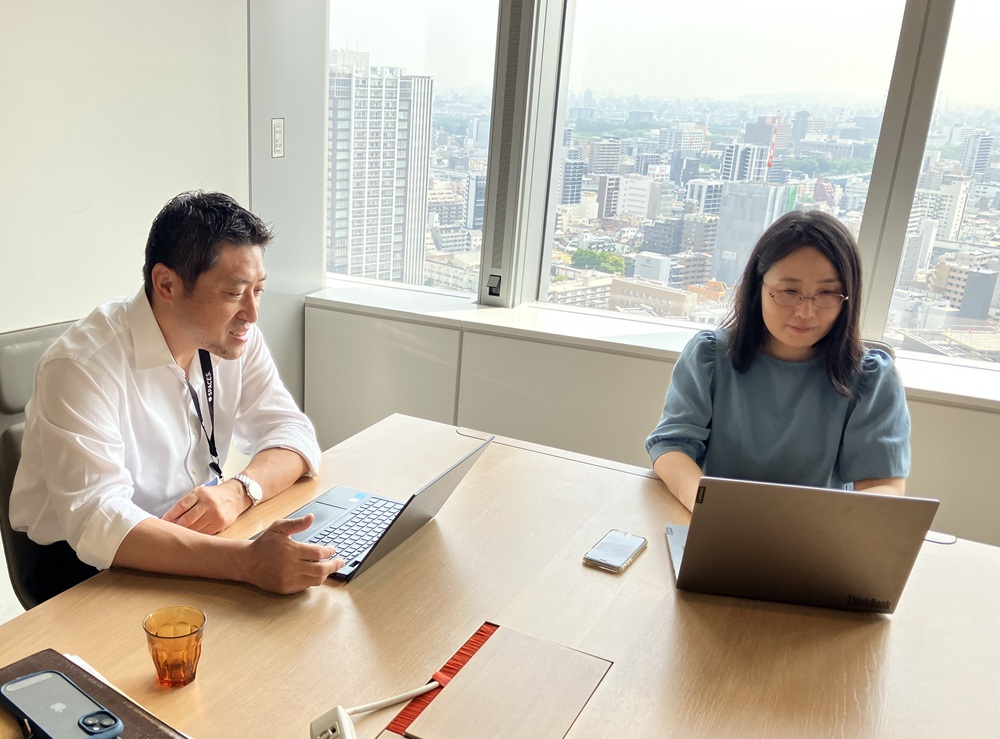 チームでの打ち合わせ